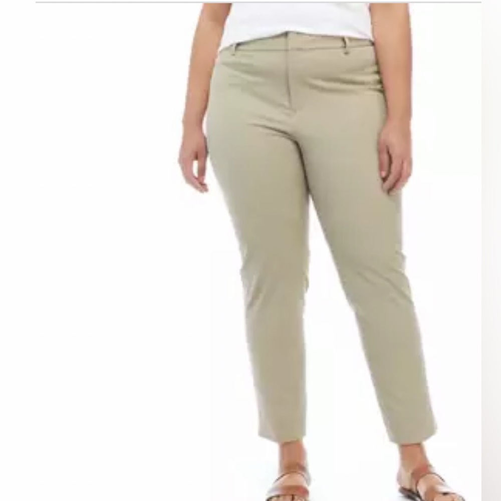 Crown & Ivy Tan Cropped Ankle Pants
